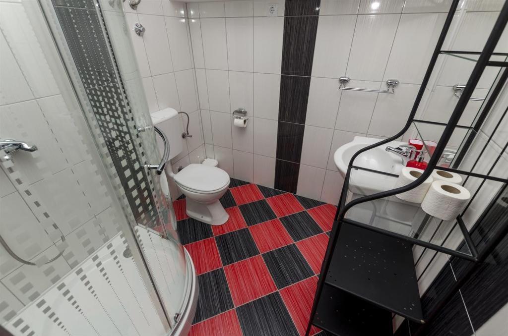 Marivo Appartement Dugi Rat Buitenkant foto